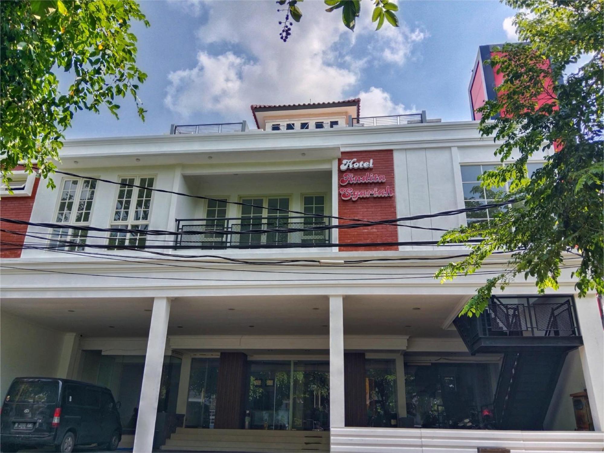 Andita Syariah Hotel سورابايا المظهر الخارجي الصورة