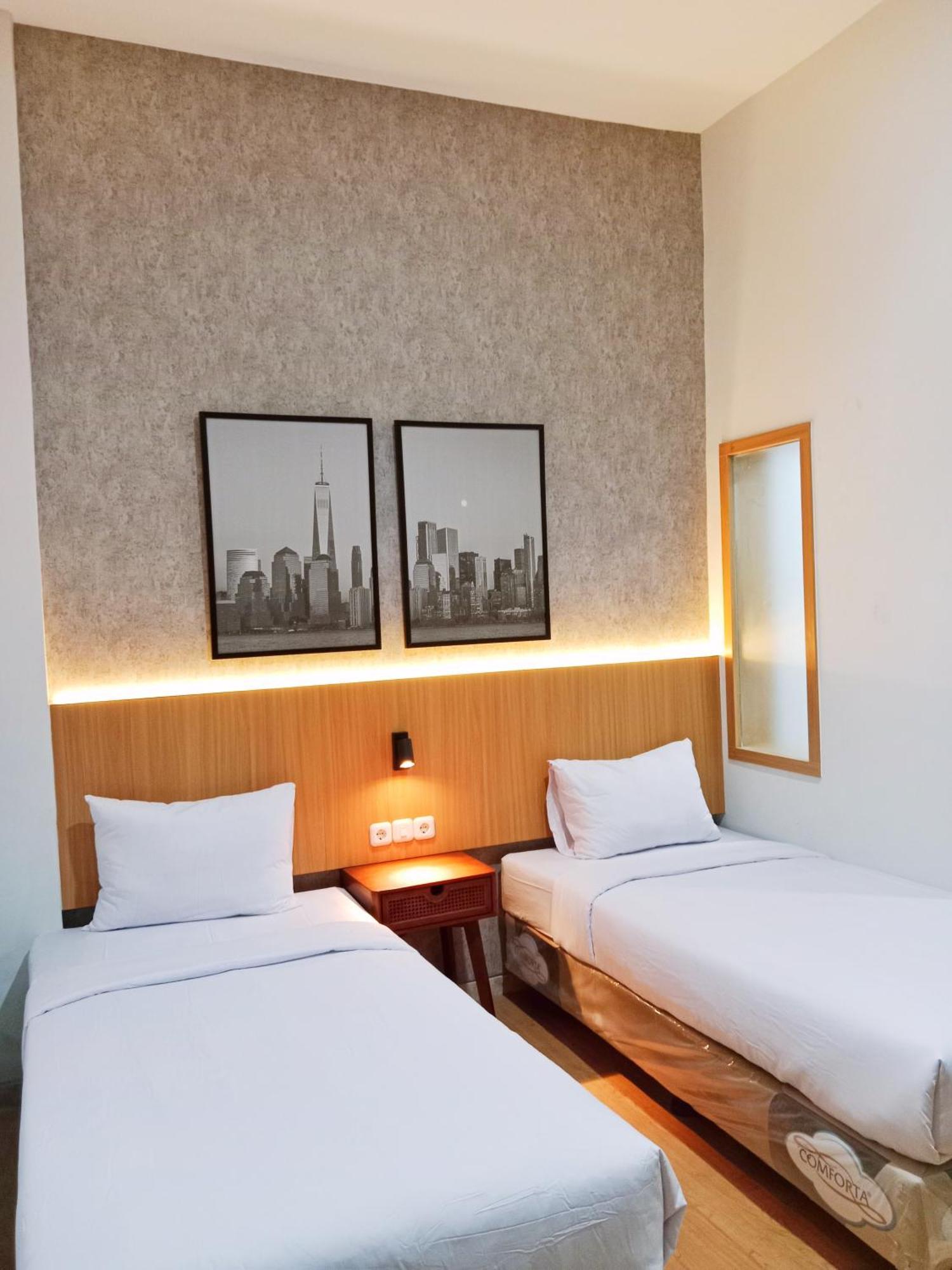 Andita Syariah Hotel سورابايا المظهر الخارجي الصورة