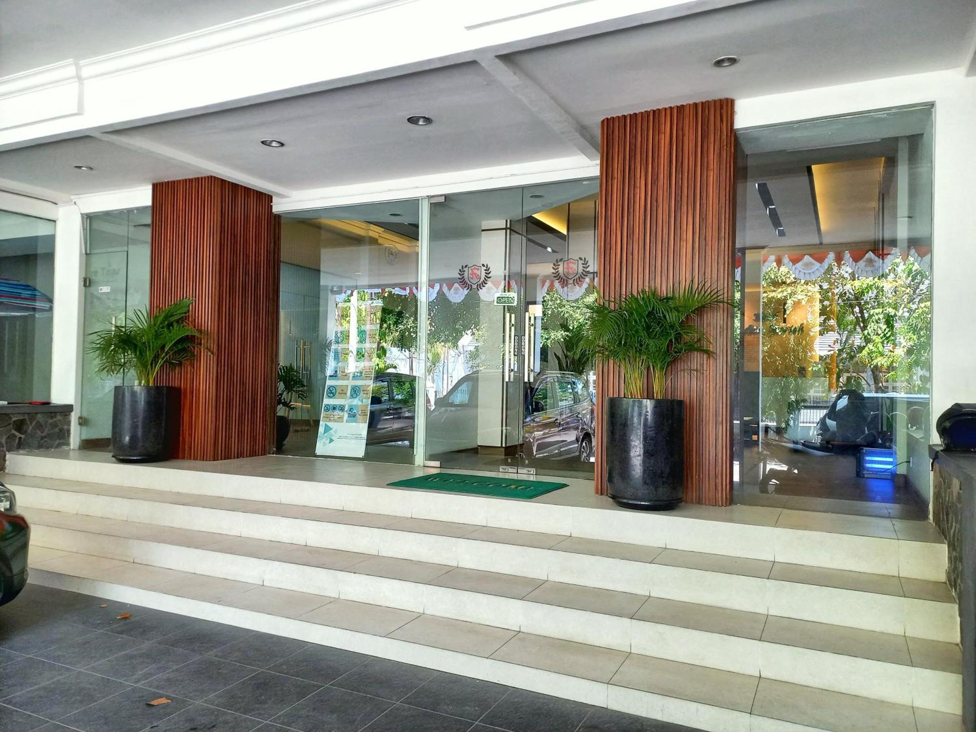 Andita Syariah Hotel سورابايا المظهر الخارجي الصورة